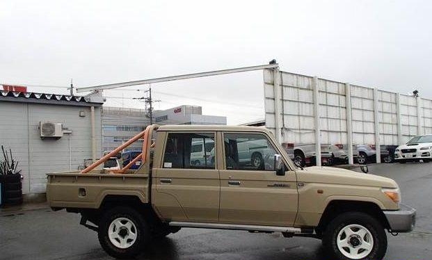 TOYOTA LAND CRUISER 70 2018 - Image 9