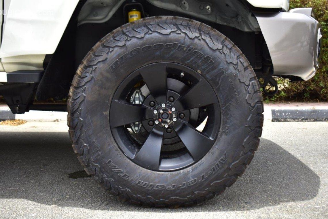 Toyota Land Cruiser 79 Xtreme V8 4.5L Turbo Diesel 4WD - Image 4