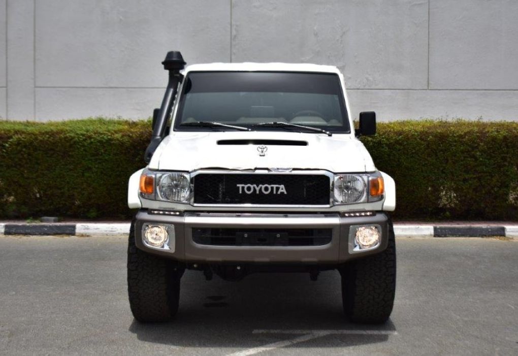 Toyota Land Cruiser 79 Xtreme V8 4.5L Turbo Diesel 4WD - Image 6