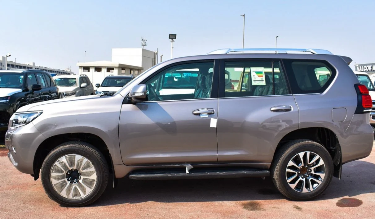 2023 Toyota Prado VX 4.0L V6 - Image 4
