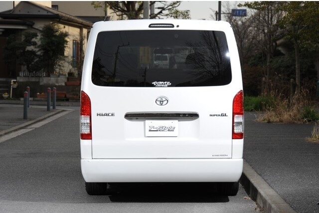 TOYOTA HIACE - Image 5