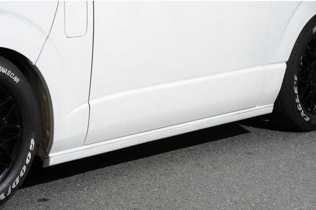 TOYOTA HIACE - Image 2