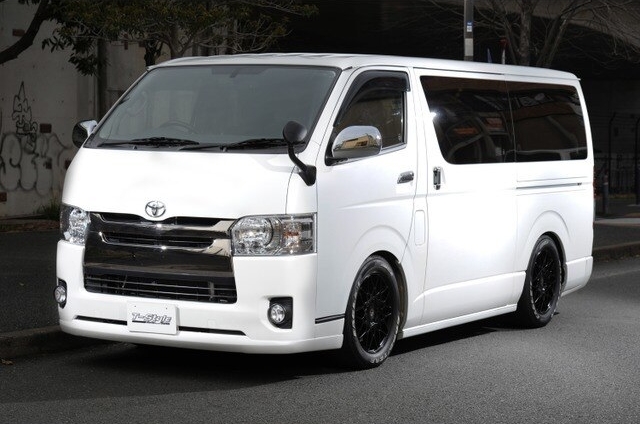 TOYOTA HIACE - Image 7