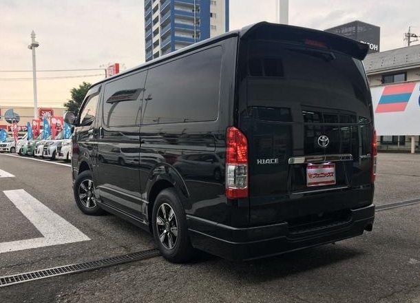 TOYOTA HIACE VAN 2018 - Image 7