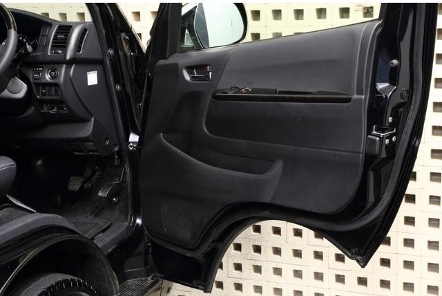 TOYOTA HIACE VAN 2018 - Image 8