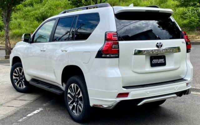 2022 TOYOTA LAND CRUISER PRADO 2.7 TXL79 - Image 8