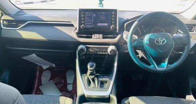 2021 TOYOTA RAV4 - Image 4