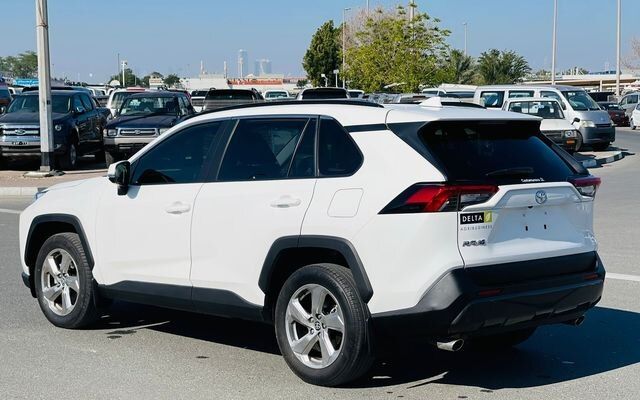 2021 TOYOTA RAV4 - Image 7