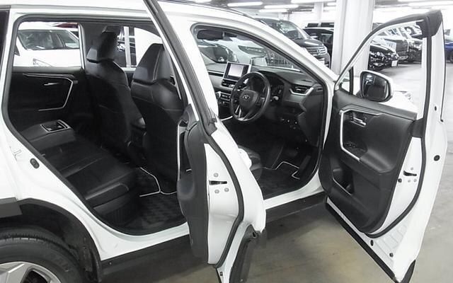 2019 TOYOTA RAV4 4XD - Image 4
