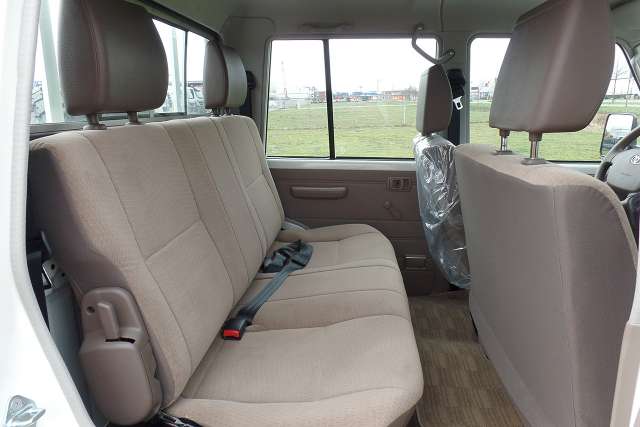 Toyota Land Cruiser HZJ79L DC 4×4 2019 - Image 11