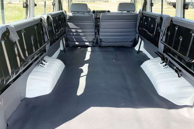 Toyota Land Cruiser HZJ78L 4×4 Hard Top - Image 8